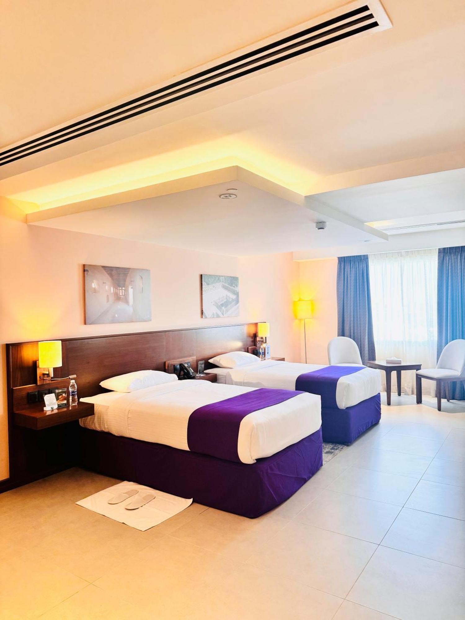 Kyriad Hotel Salalah Exterior foto