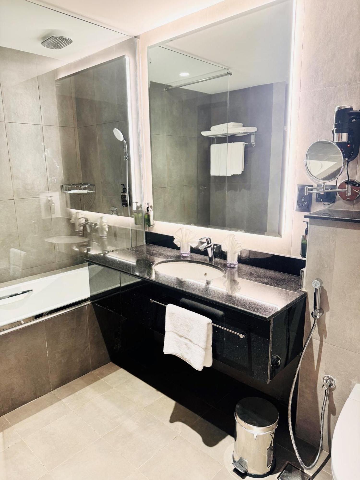 Kyriad Hotel Salalah Exterior foto